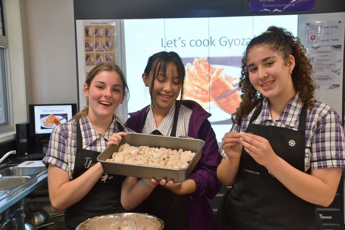 120075344_3523766180978018_683488207463362711_o